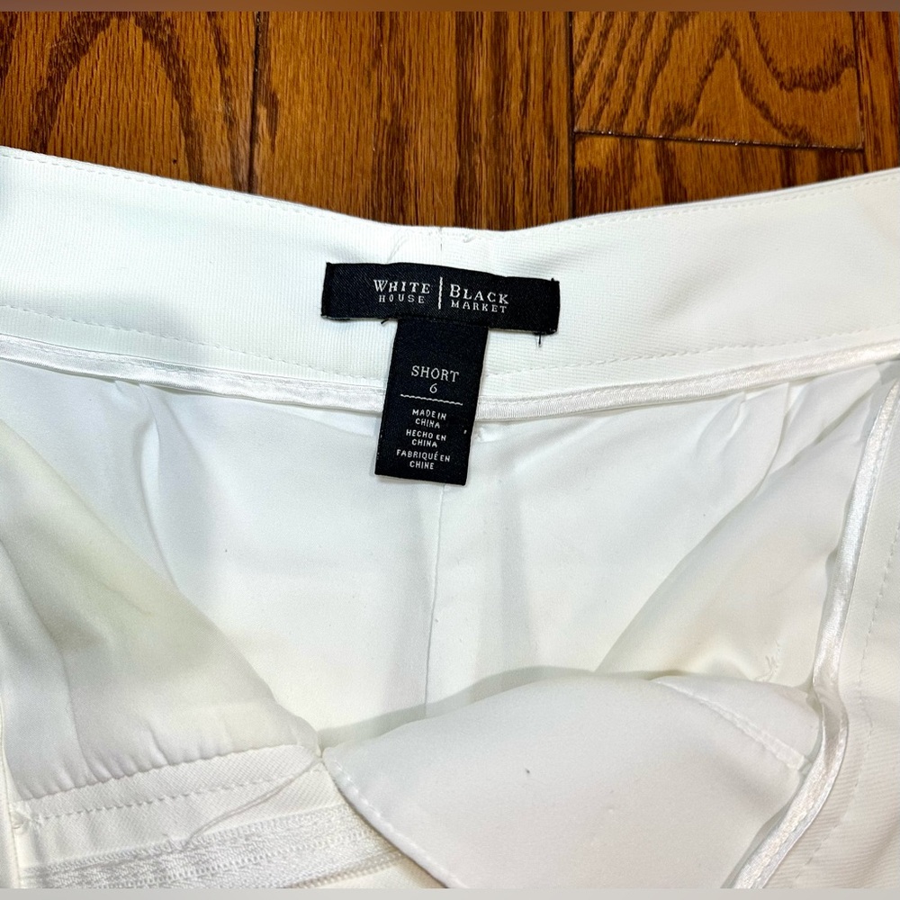 White House Black Market White Women's Shorts - Picture 2 of 3